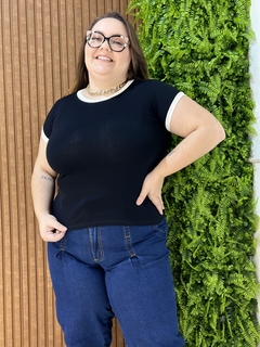 CALÇA JEANS PLUSSIZE COM PREGAS na internet