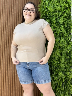 BLUSA CANELADO GELADINHO PLUSSIZE BEGE