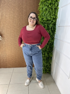 CALÇA SLOUCHY MOM JEANS PLUSSIZE