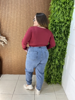 CALÇA SLOUCHY MOM JEANS PLUSSIZE - comprar online