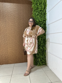 MACAQUINHO PLUSSIZE VISCOLINHO ESTAMPADO BEGE