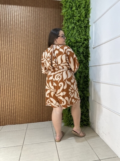 MACAQUINHO PLUSSIZE VISCOLINHO ESTAMPADO MARROM - comprar online