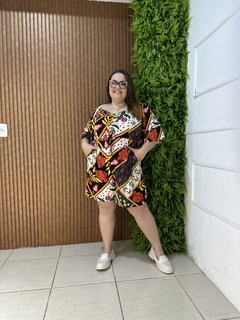 MACAQUINHO PLUSSIZE EM VISCOSE ESTAMPADA PRETO