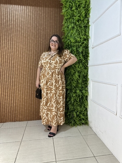 VESTIDO CHAMISE DUNA PLUSSIZE ESTAMPADO BEGE