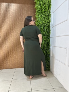 VESTIDO LONGO COM BOLSINHO VERDE MILITAR - comprar online