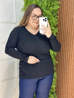 BLUSA LANZINHA COM DETALHE EM CIRRÊ