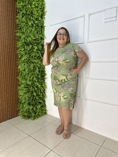 VESTIDO MIDI EM VISCOLYCRA ESTAMPADO FOLHAS VERDE CLARINHO