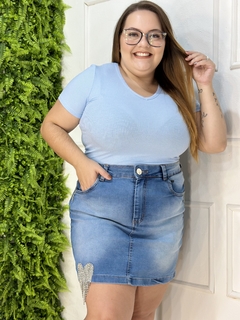 BLUSA BÁSICA CANELADO ACETINADO AZUL CELESTE na internet