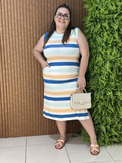 VESTIDO MIDI REGATA COM BOLSO LISTRAS AZUL/LARANJA