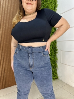 CROPED POLIAMIDA PLUSSIZE BÁSICO PRETO