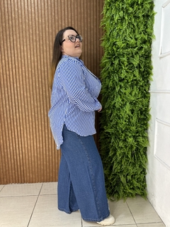 CAMISA PLUSSIZE CREPE SOCIAL LISTRADO AZUL na internet