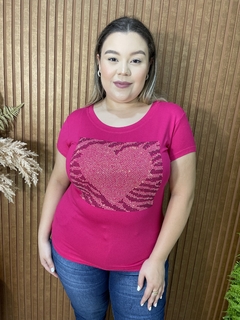 BLUSA COM CORAÇÃO DE BRILHOS PINK