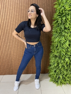 CALÇA JEANS CIGARRETE BÁSICA AZUL CLARA