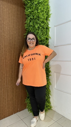 T-SHIRT PLUSSIZE LARANJA NEON CALIFORNIA - comprar online