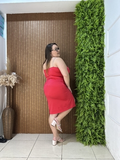 VESTIDO PLUS TRILOBAL COM ALÇA BRILHOSA VERMELHO - comprar online