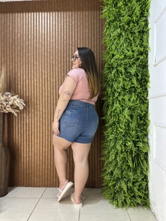 SHORT PLUS COM FLOR NO BOLSO - comprar online