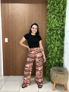 CALÇA VISCOLYCRA ESTAMPADA SALMÃO/PRETO