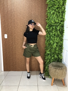 SHORT DE SARJA COM CINTO VERDE MILITAR na internet