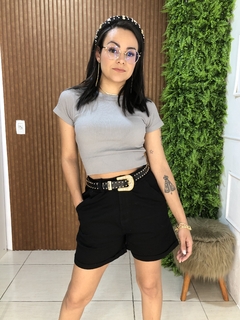 SHORT DE SARJA COM CINTO PRETO