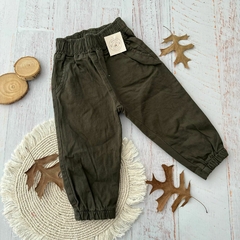 Jogger gabardina verde bebe