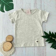 Remera lisa gris bebe