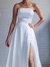 Vestido de noiva minimalista tomara que caia branco acetinado com fenda simples - loja online