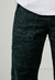 Calça jeans wide leg estonada na internet