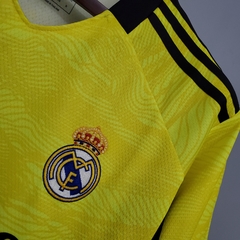 Camisa Real Madrid Goleiro 21-22 na internet