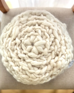 Almohadon de lana tejido