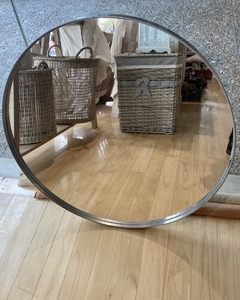 Espejo redondo con el marco de hierro color plata de 70cm - comprar online