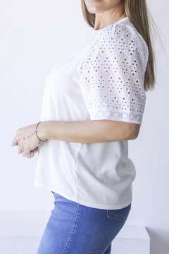 704 - Blusa Josefina Mangas Broderie - SILA