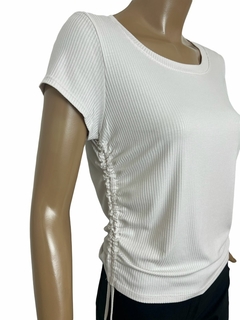 648 - Remera Vicky Morley - comprar online