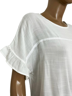 672 - Blusa Rufina de Lino con Puntilla