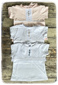 Remera Juana blanca con rosa - comprar online