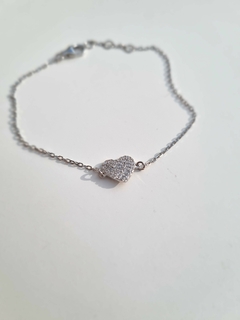 Pulseira em prata de coração cravejado