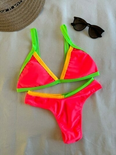 Conjunto Bikini con Vivos Tasa Desmontable y Cola Less en V c/Faja