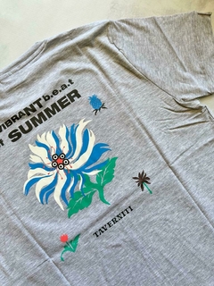 REMERA TAVERNITI CON ESTAMPA EN ESPALDA - comprar online