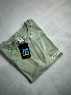 REMERA ZAV&RO ESTAMPA EN LA ESPALDA - comprar online