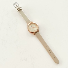 RELOJ FLORES Y MALLA BRILLOSA - comprar online