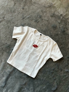 REMERA KISS