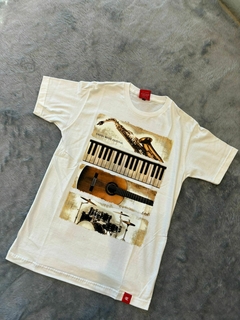 REMERA EIKEEL MUSIC FESTIVAL - comprar online