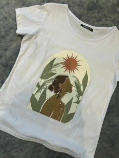 REMERA SIDDHARTA CON ESTAMPA - comprar online