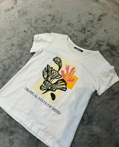 REMERA SIDDHARTA TROPICAL - comprar online