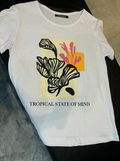 REMERA SIDDHARTA TROPICAL