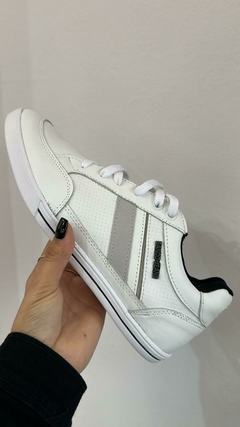 ZAPATILLA BANDO CUERO BLANCA C/ GRIS