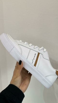 ZAPATILLA BANDO CUERO BLANCA C/ MARRON