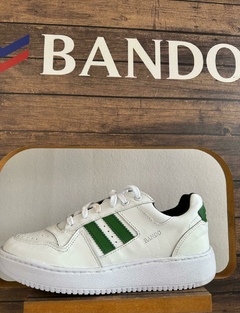 ZAPATILLA BLANCA C/VERDE CUERO BANDO en internet