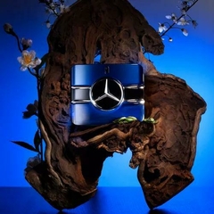 PERFUME Mercedes-Benz Sign - Zafro 