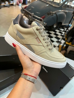 ZAPATILLA RAIDERS CUERO COMBINADA BEIGE Y GRIS - comprar online