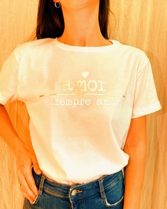 REMERA AMOR SIEMPRE AMOR